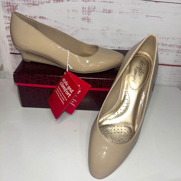 New In Box Dexter Comfort Nude Wedge Heel Women’s US SIZE 5 - Picture 1 of 4